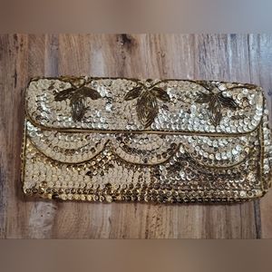 La Regale Vintage clutch